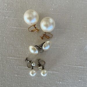 Richelieu Pearl Clip-On Earrings bundle